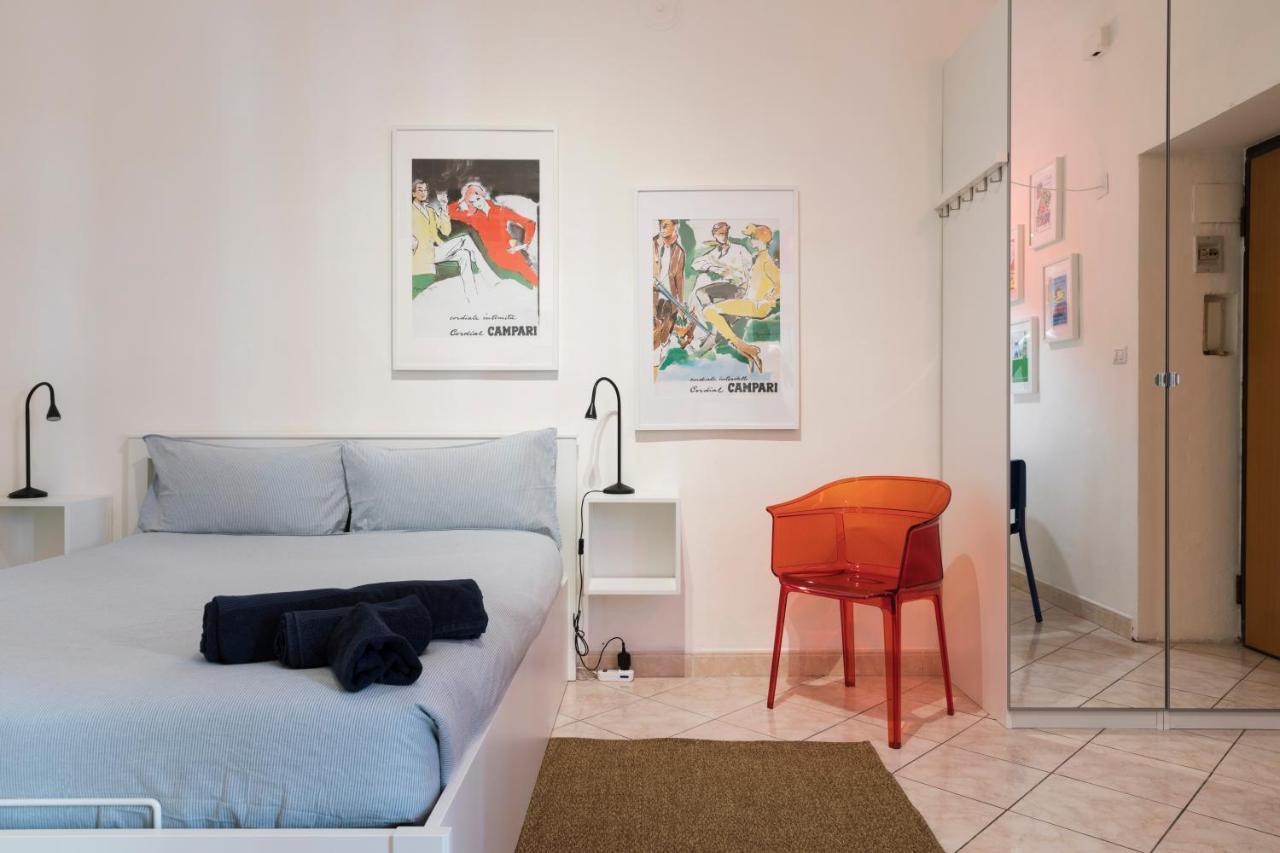 Xenia Apartments - Stylish Colorful Apt- Upbeat & Well-Connected Area Milan Bagian luar foto