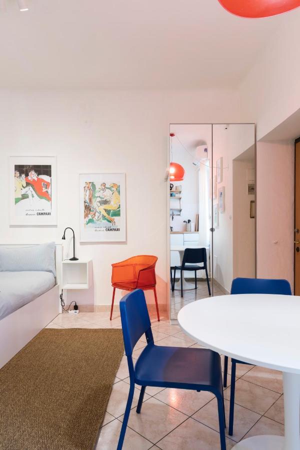 Xenia Apartments - Stylish Colorful Apt- Upbeat & Well-Connected Area Milan Bagian luar foto