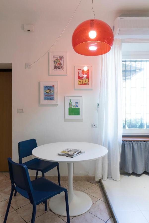 Xenia Apartments - Stylish Colorful Apt- Upbeat & Well-Connected Area Milan Bagian luar foto